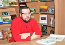 Юрий Татаренко в специальной библиотеке